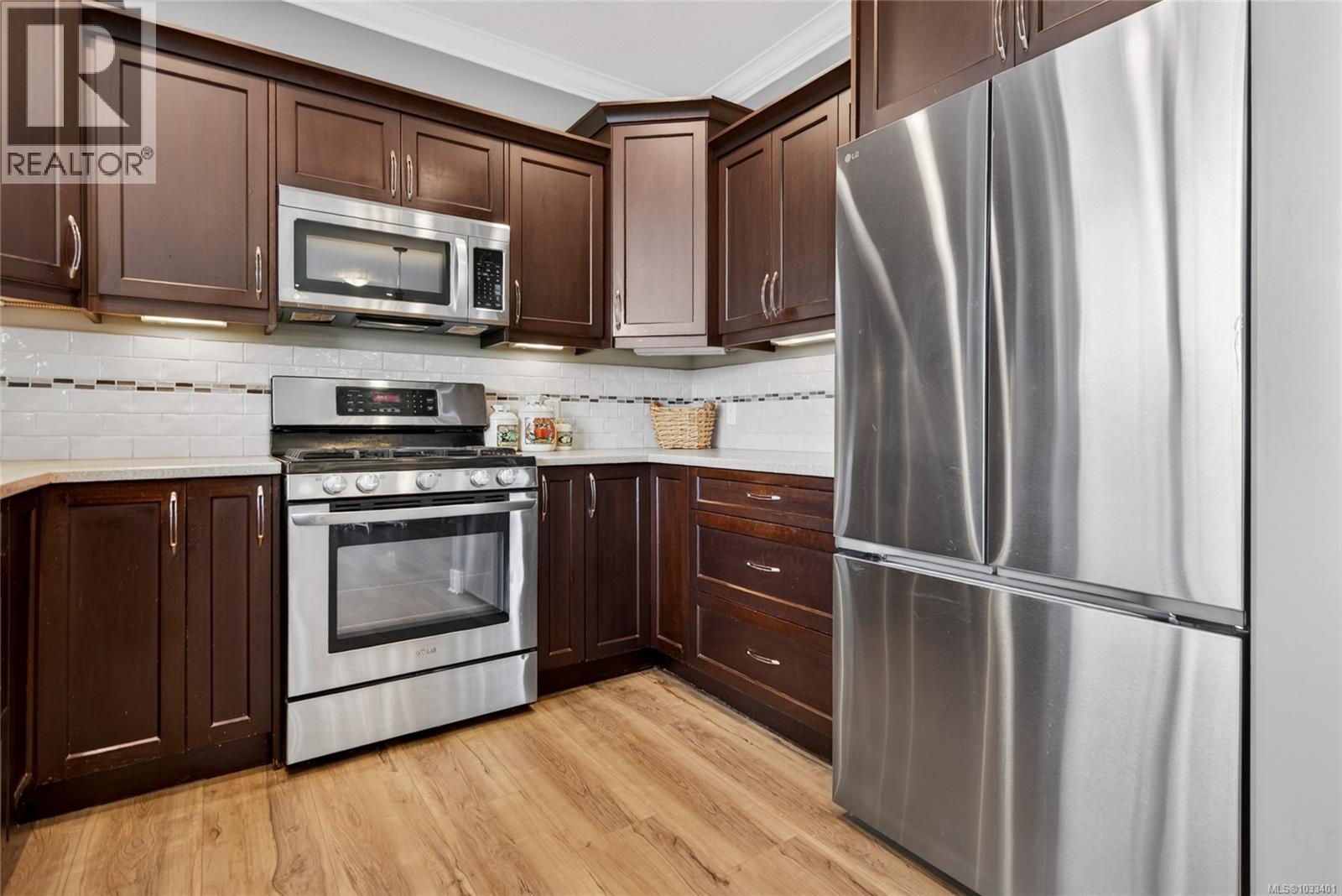 726 Cameleon Dr - 10