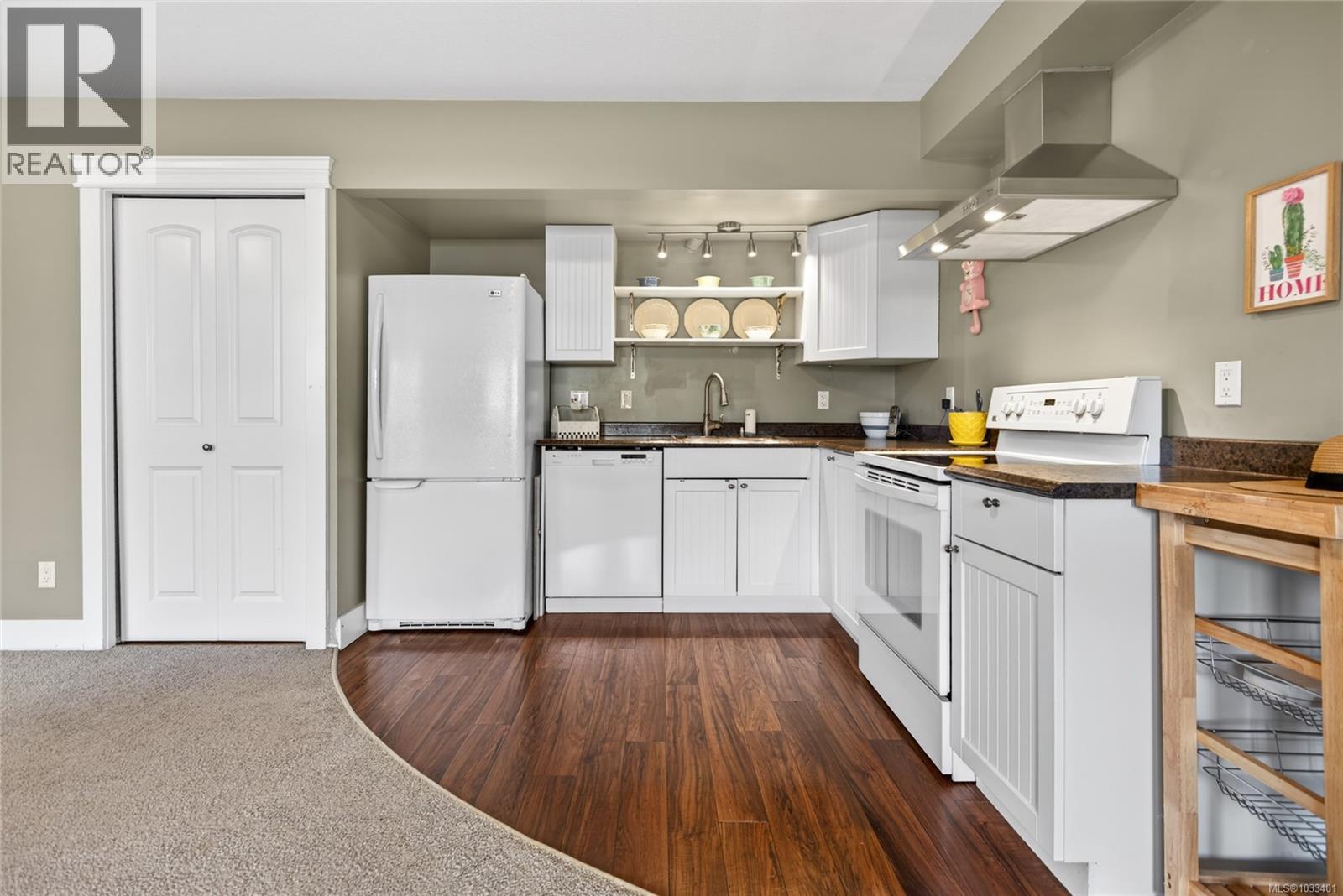 726 Cameleon Dr - 44