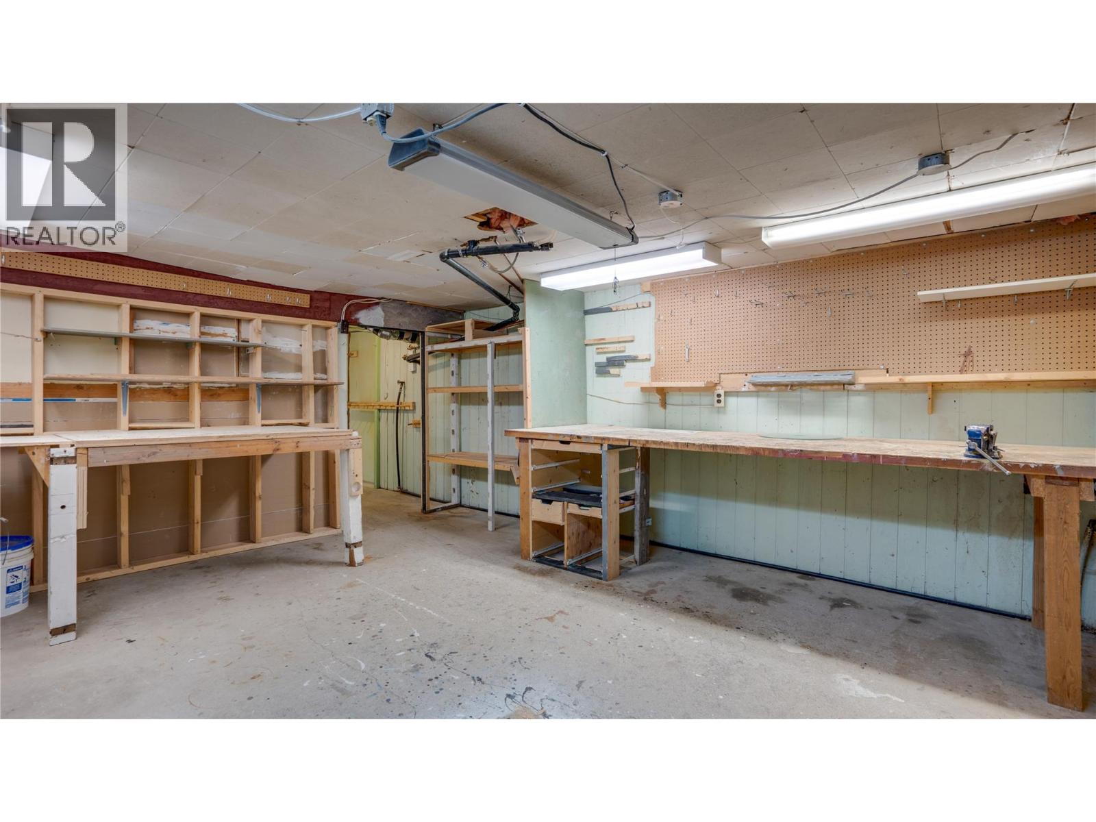 7595 Klinger Road - 38