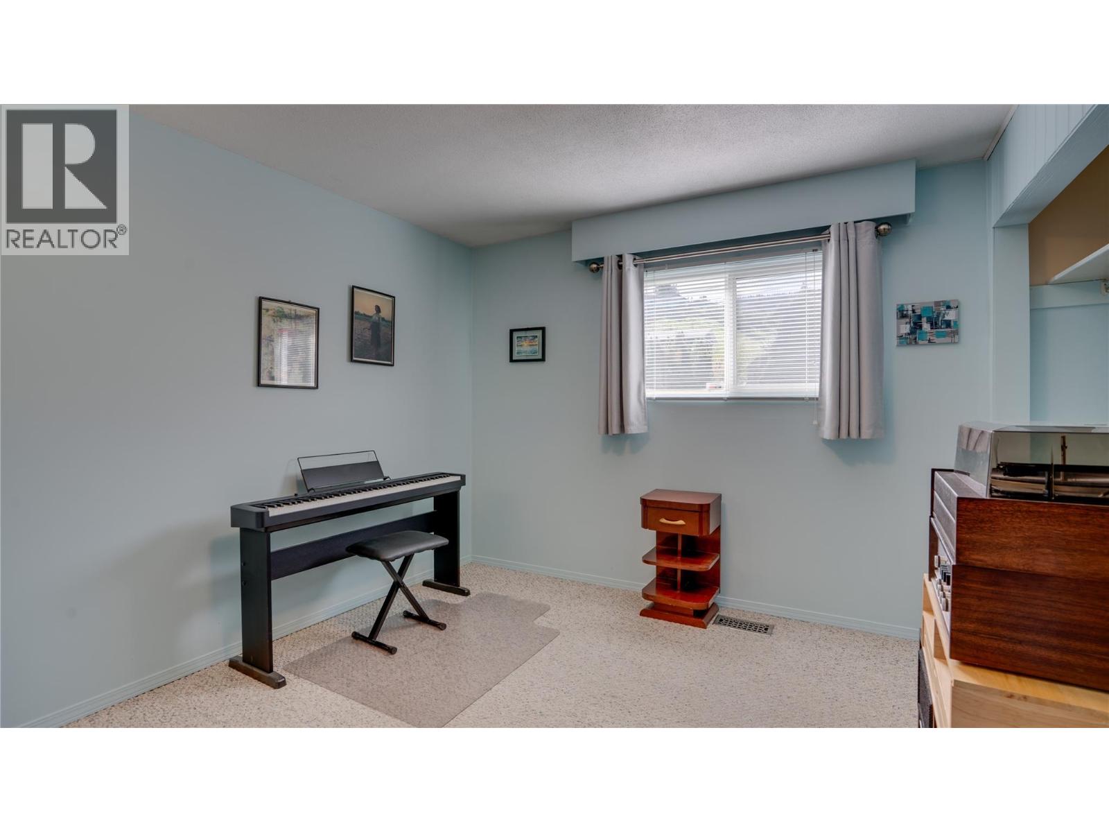 7595 Klinger Road - 22