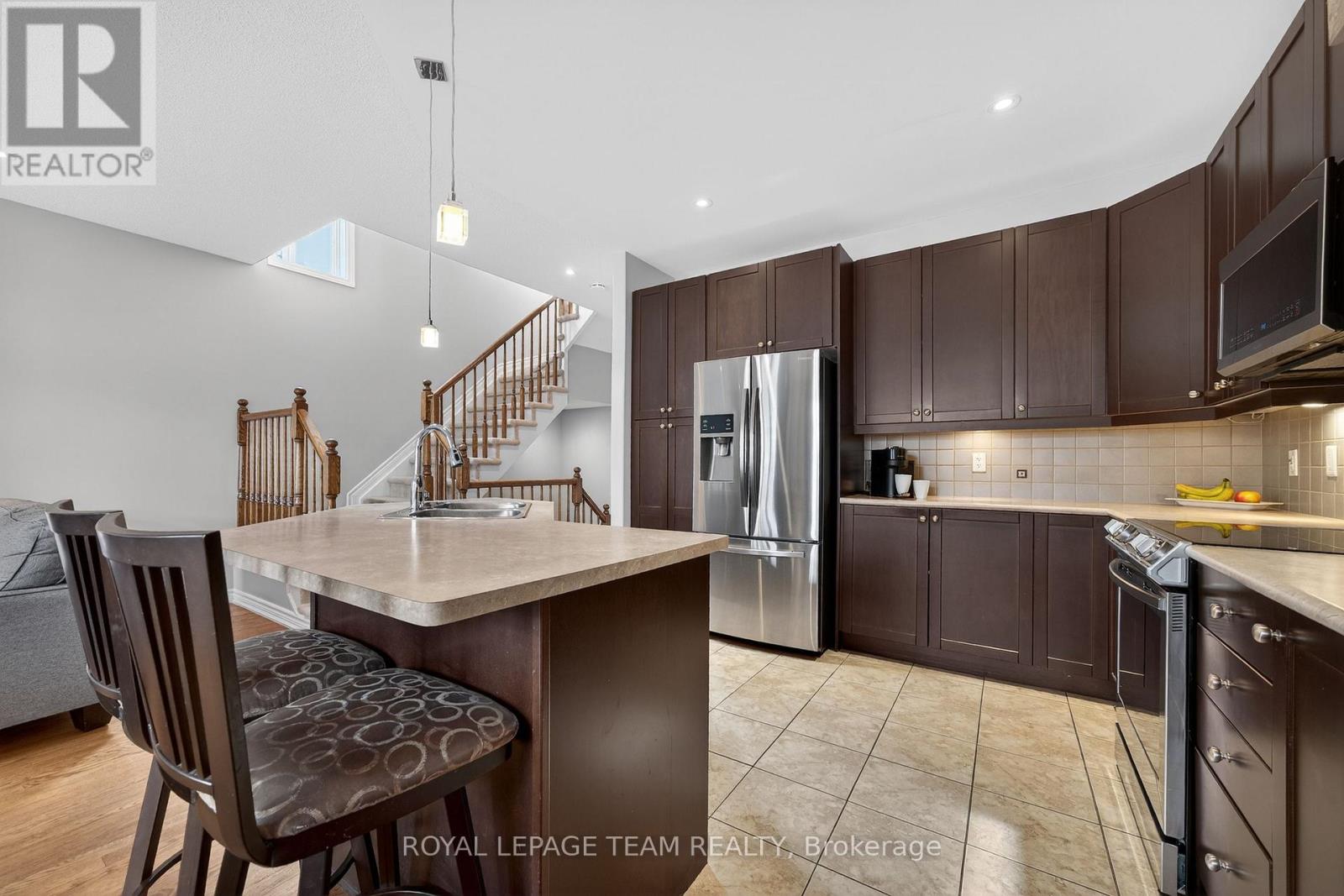 336 GLENBRAE AVENUE - 16