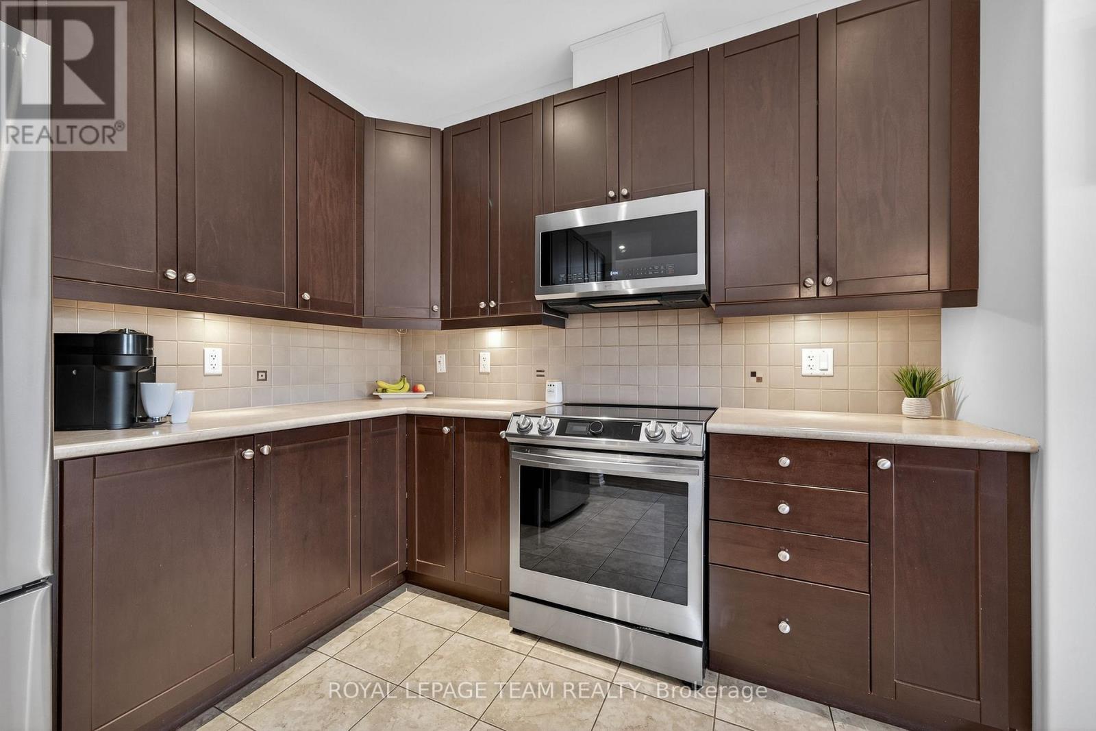 336 GLENBRAE AVENUE - 20