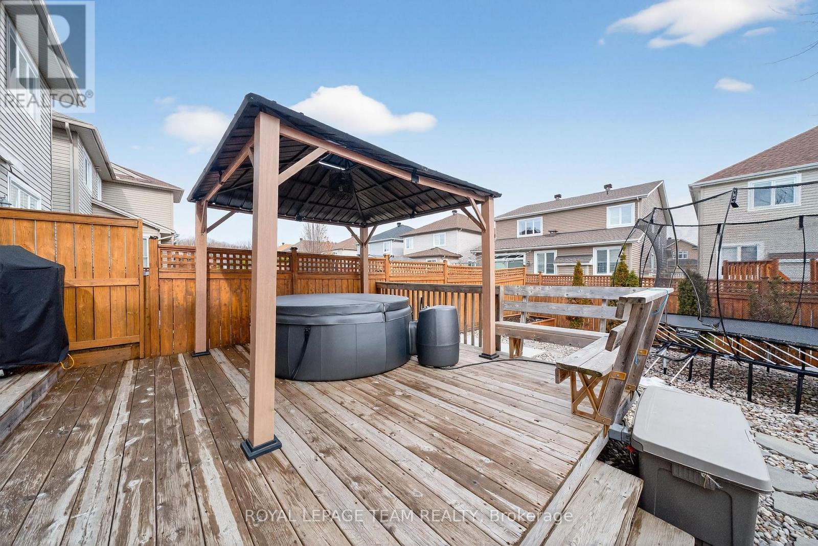 336 GLENBRAE AVENUE - 39