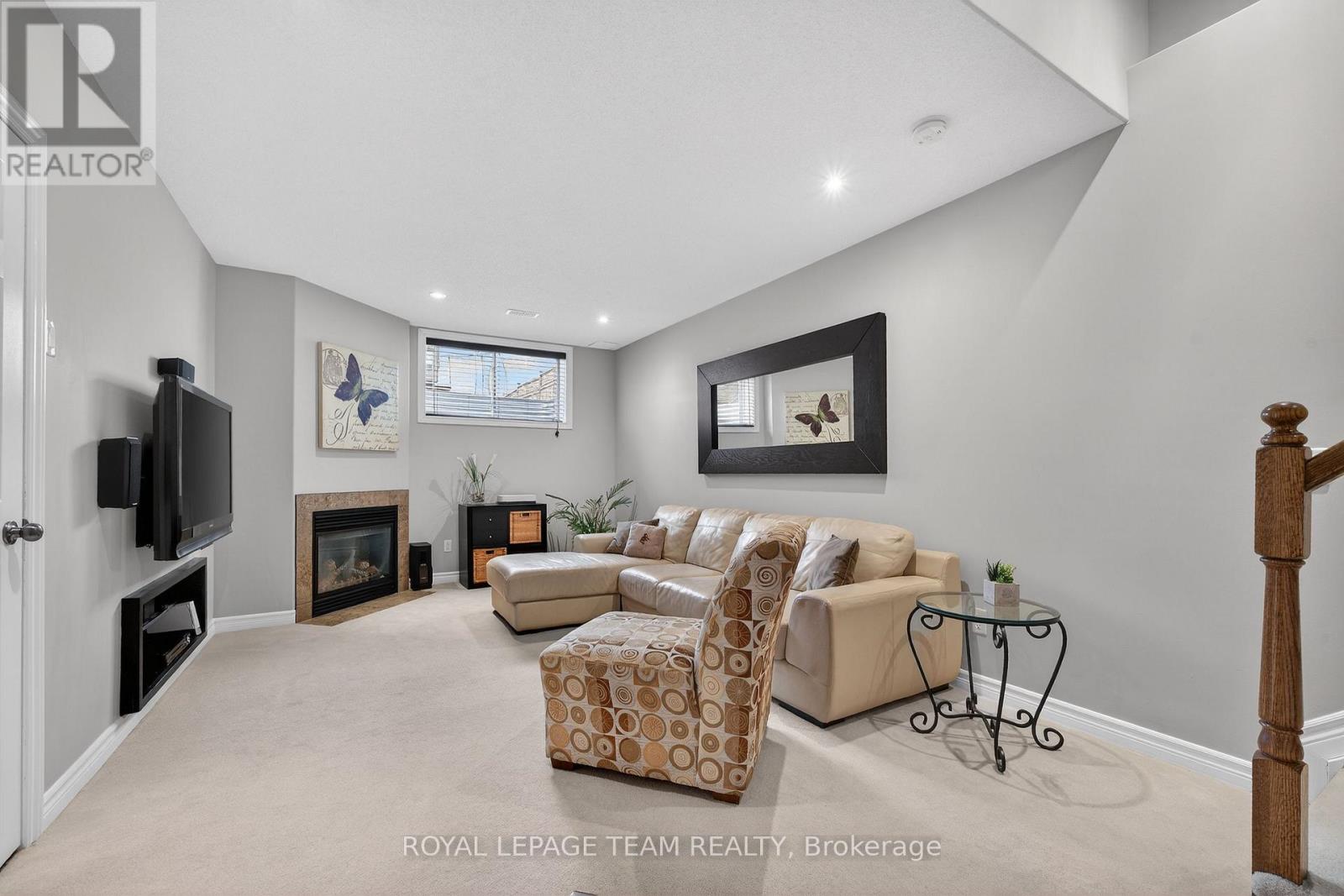 336 GLENBRAE AVENUE - 34