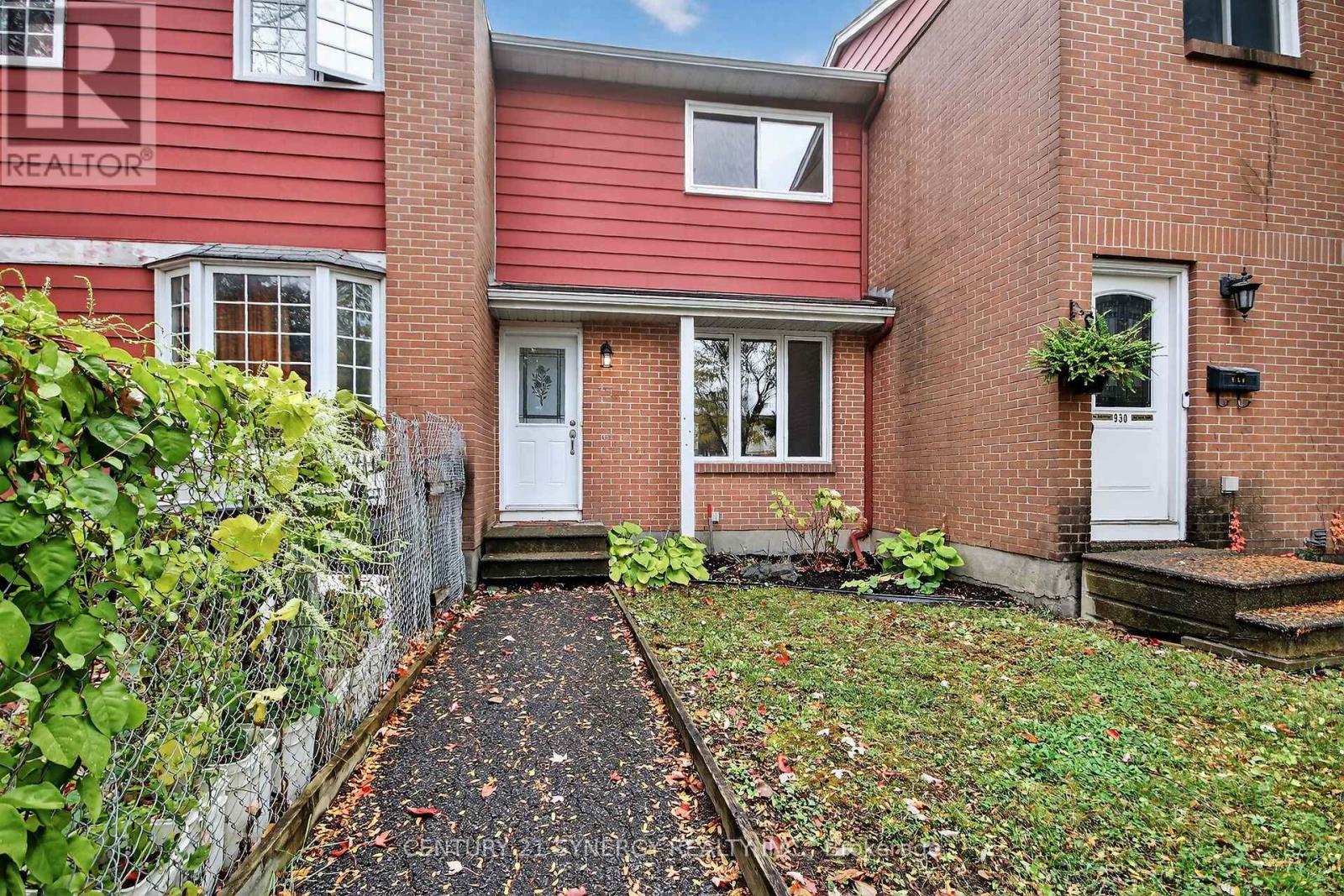 928 MEADOWLANDS DRIVE - 1