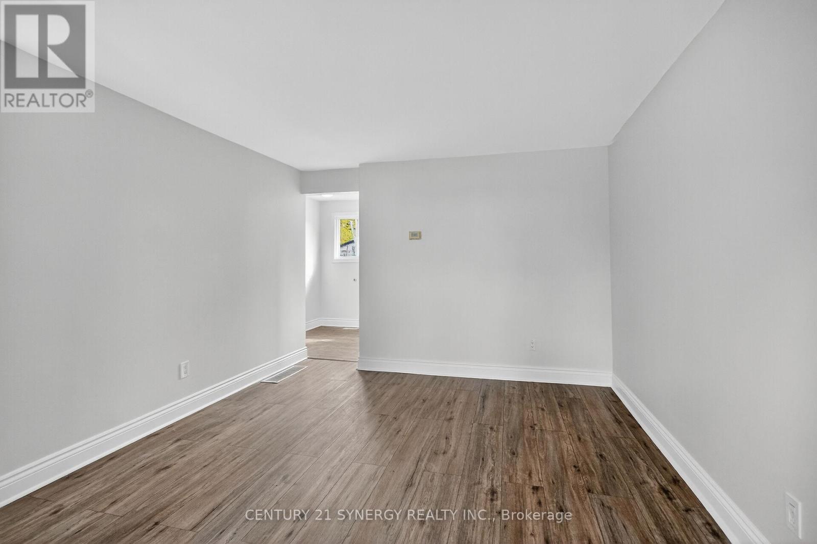 928 MEADOWLANDS DRIVE — photo 11