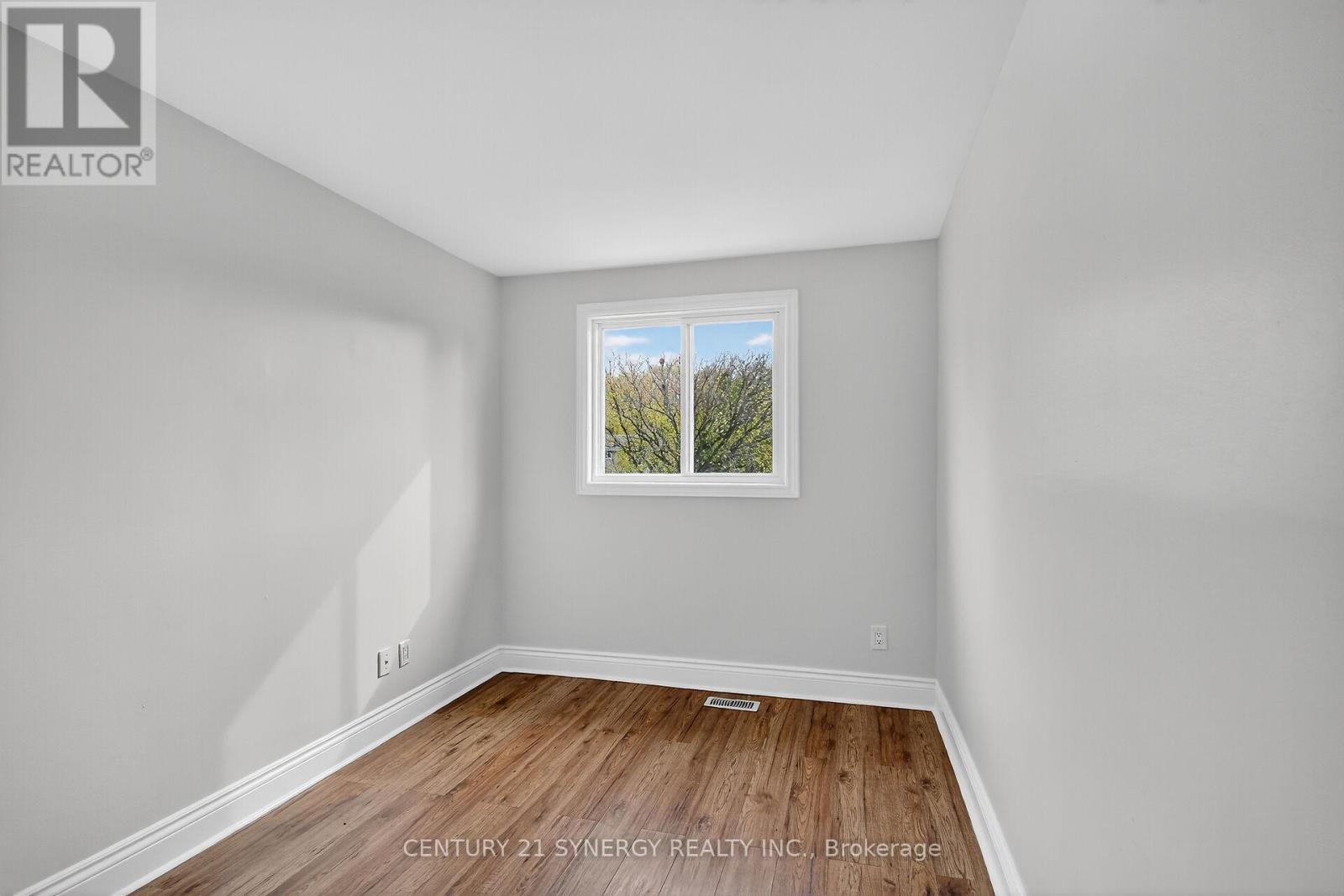 928 MEADOWLANDS DRIVE — photo 19