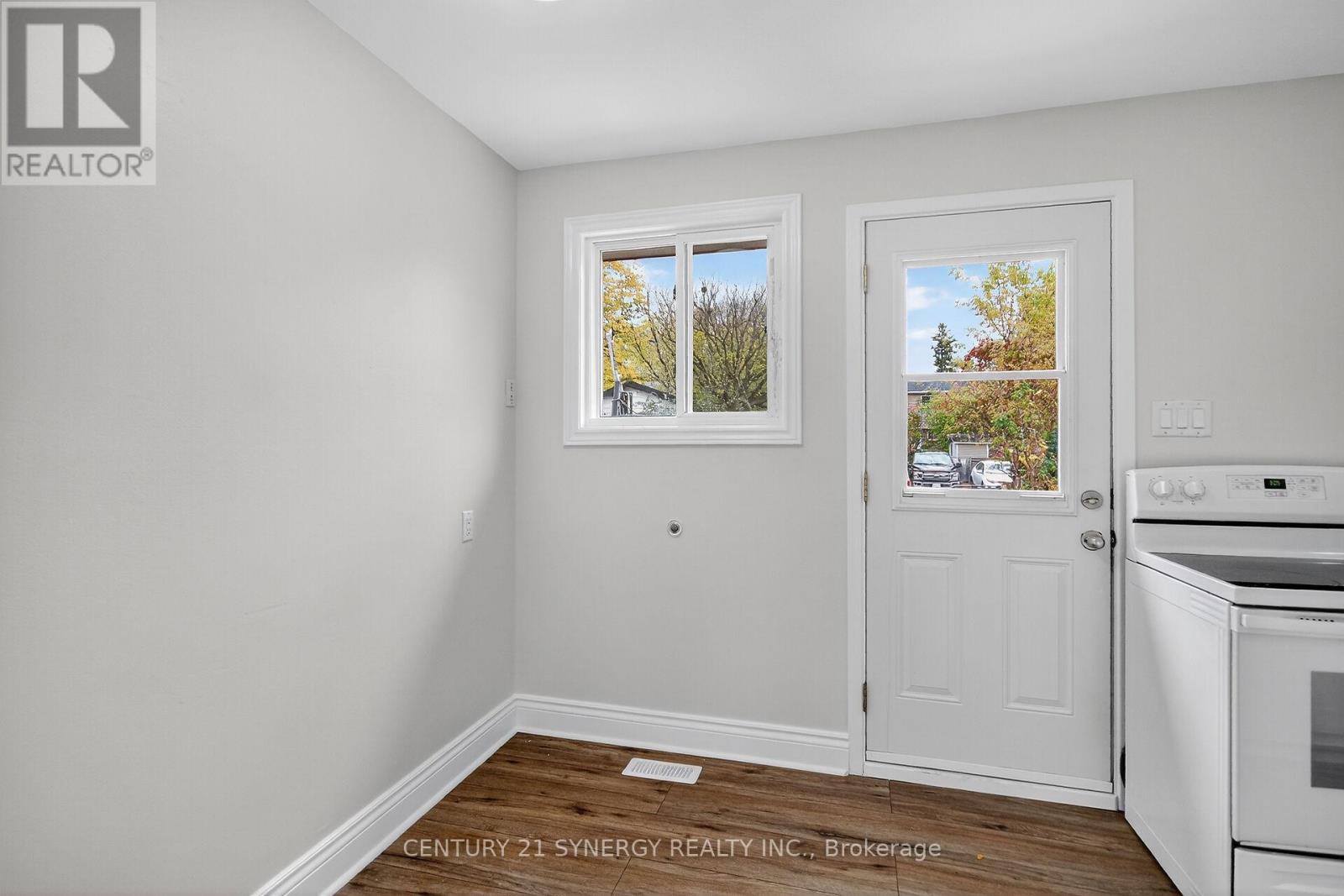 928 MEADOWLANDS DRIVE - 2