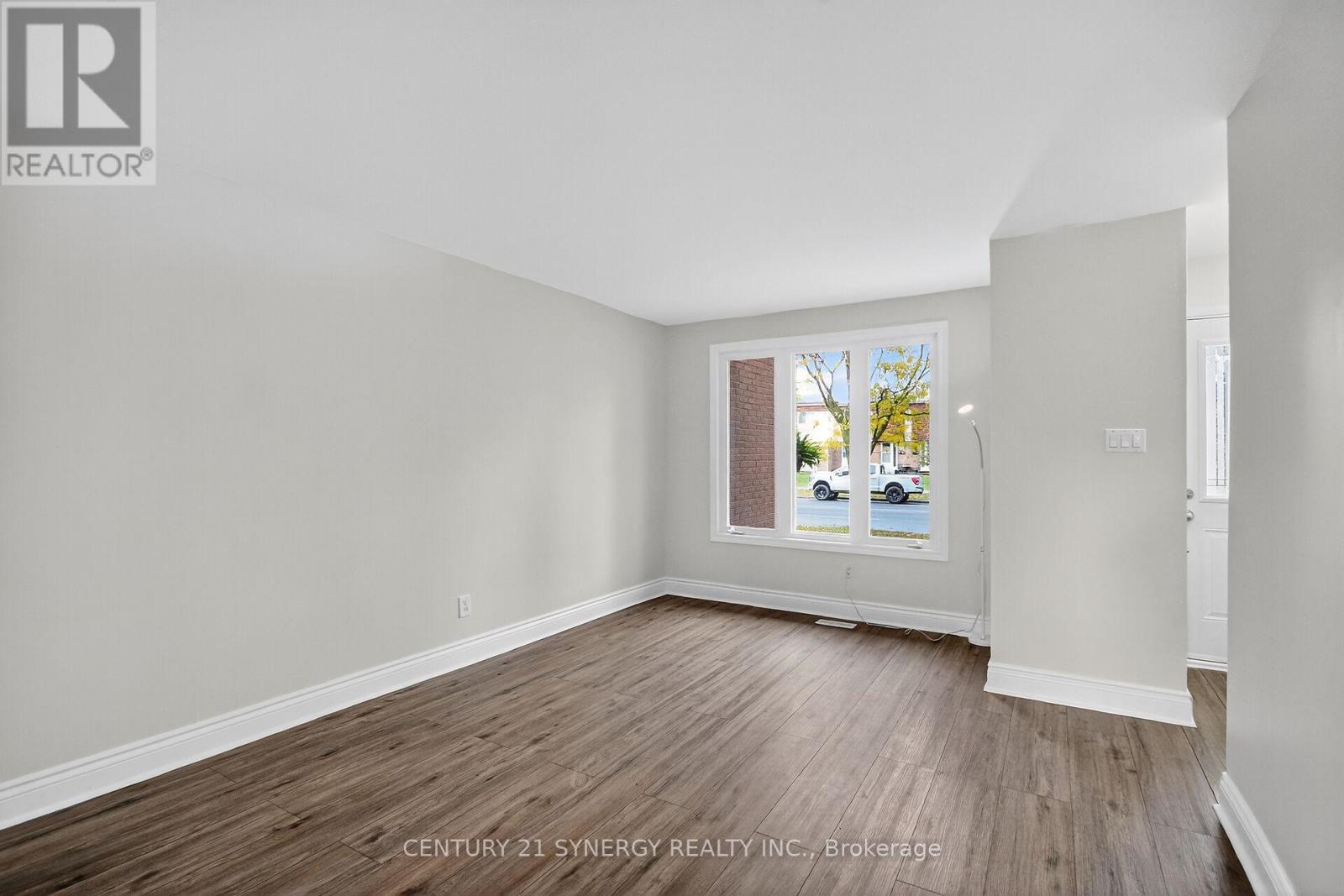 928 MEADOWLANDS DRIVE — photo 9