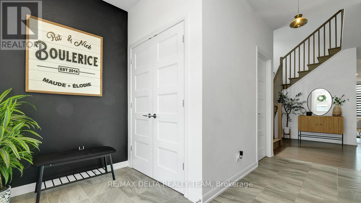 1269 DIAMOND STREET — photo 7