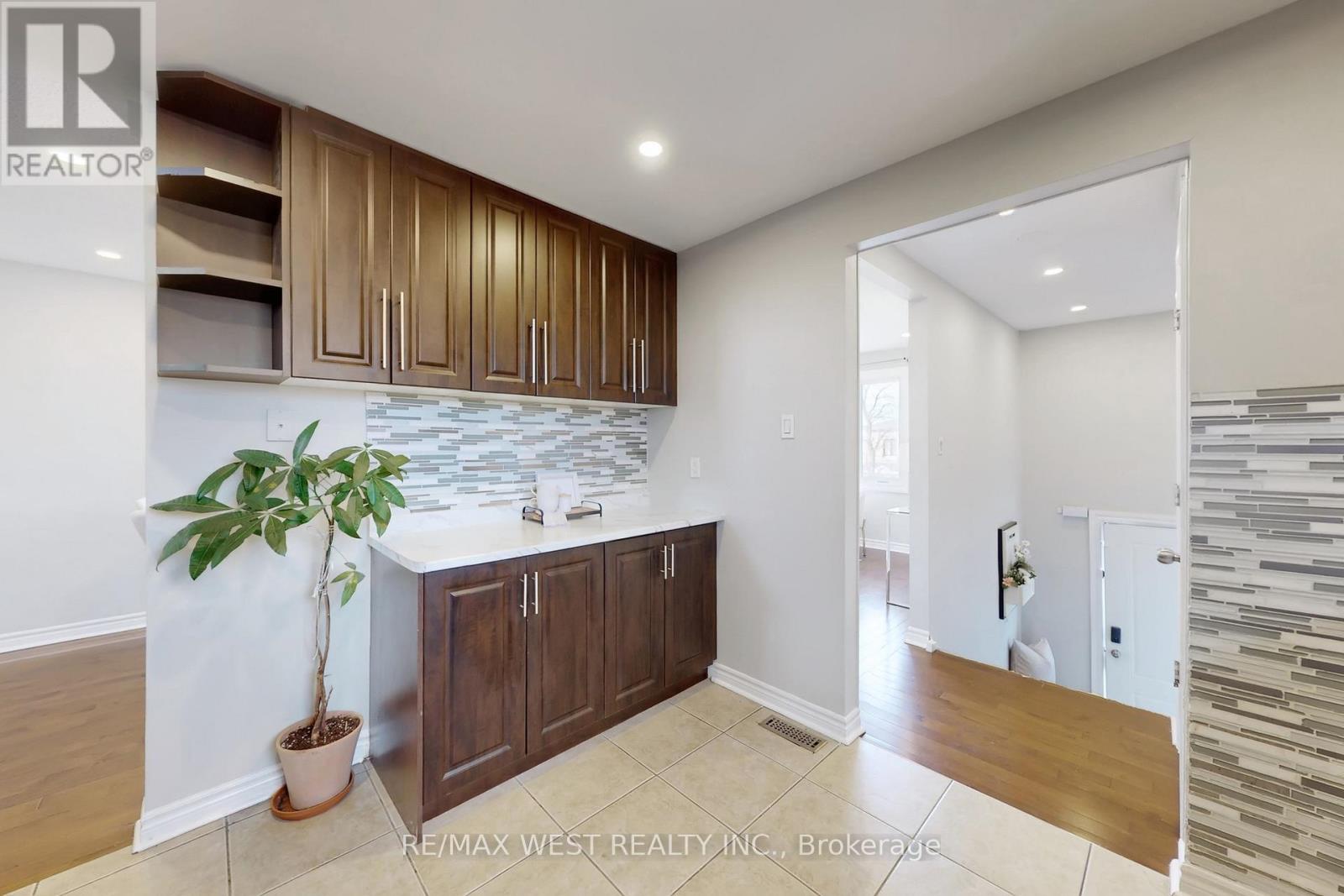 113 KINGSWOOD DRIVE N — photo 16
