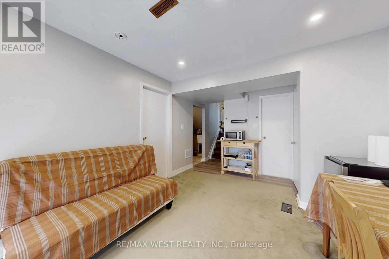 113 KINGSWOOD DRIVE N — photo 33