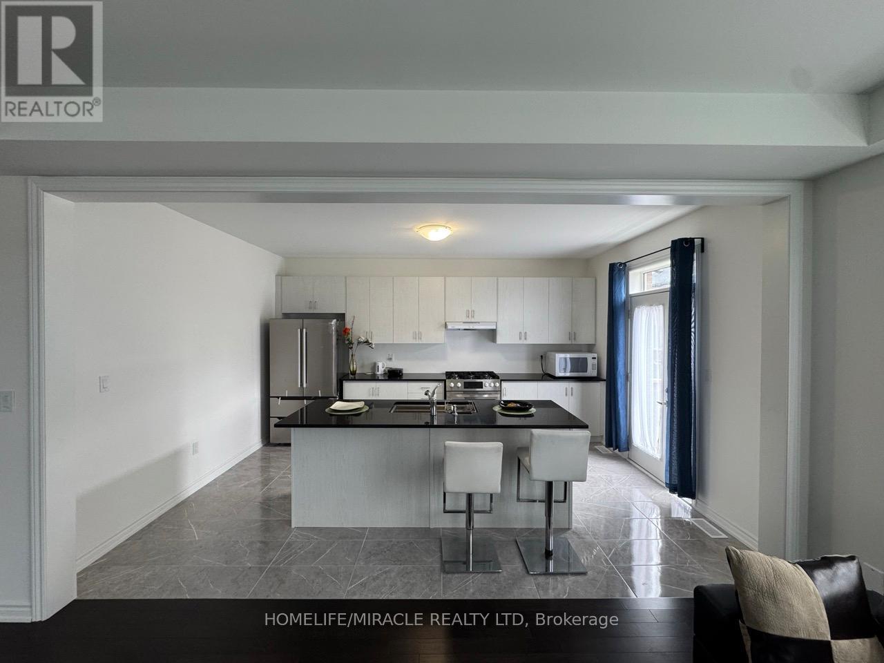 10 FERGUSON STREET — photo 11
