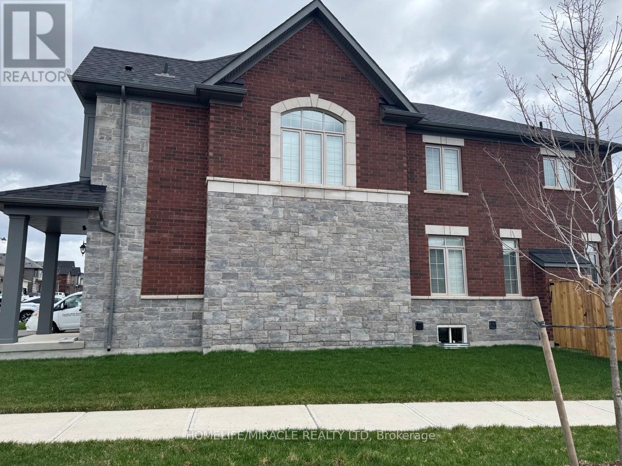 10 FERGUSON STREET — photo 2