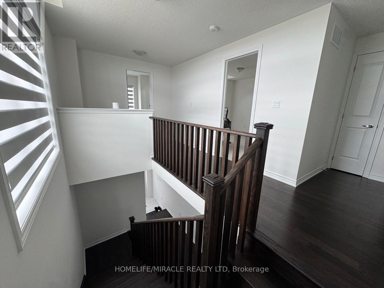 10 FERGUSON STREET — photo 22