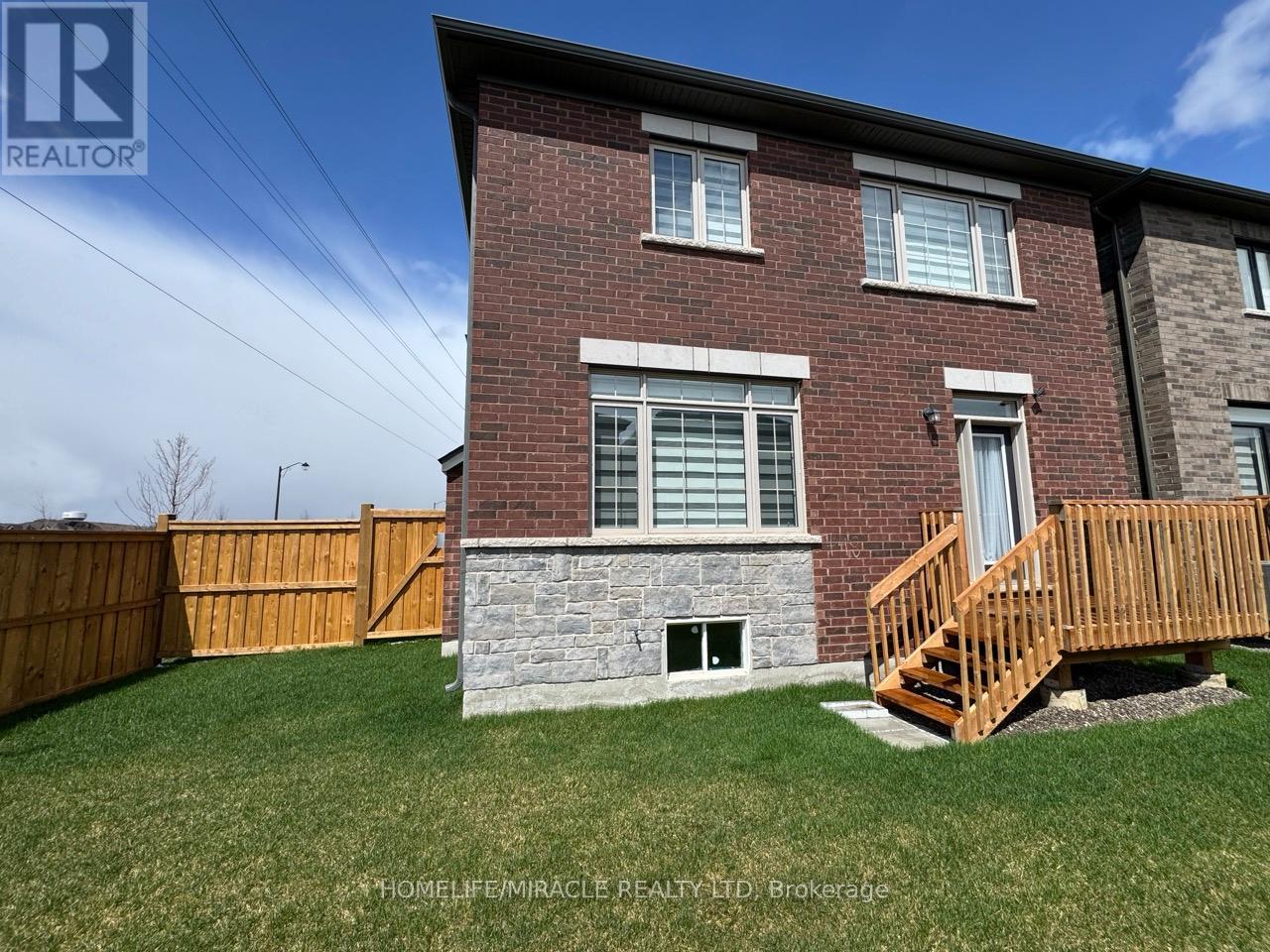 10 FERGUSON STREET — photo 40