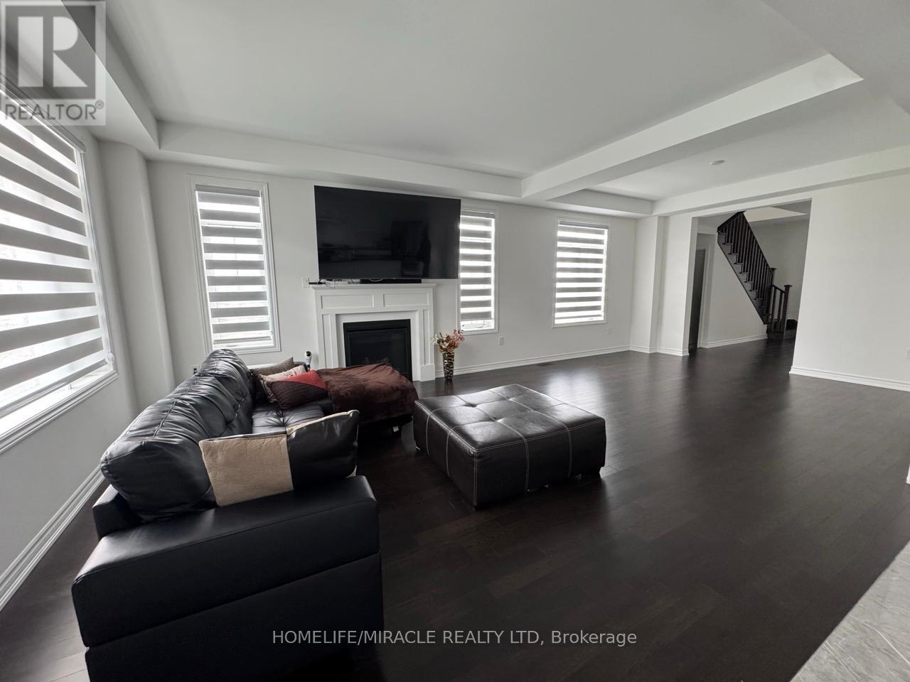 10 FERGUSON STREET — photo 8