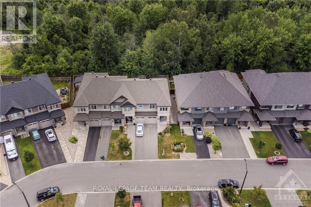 534 STARGAZER CRESCENT - 46