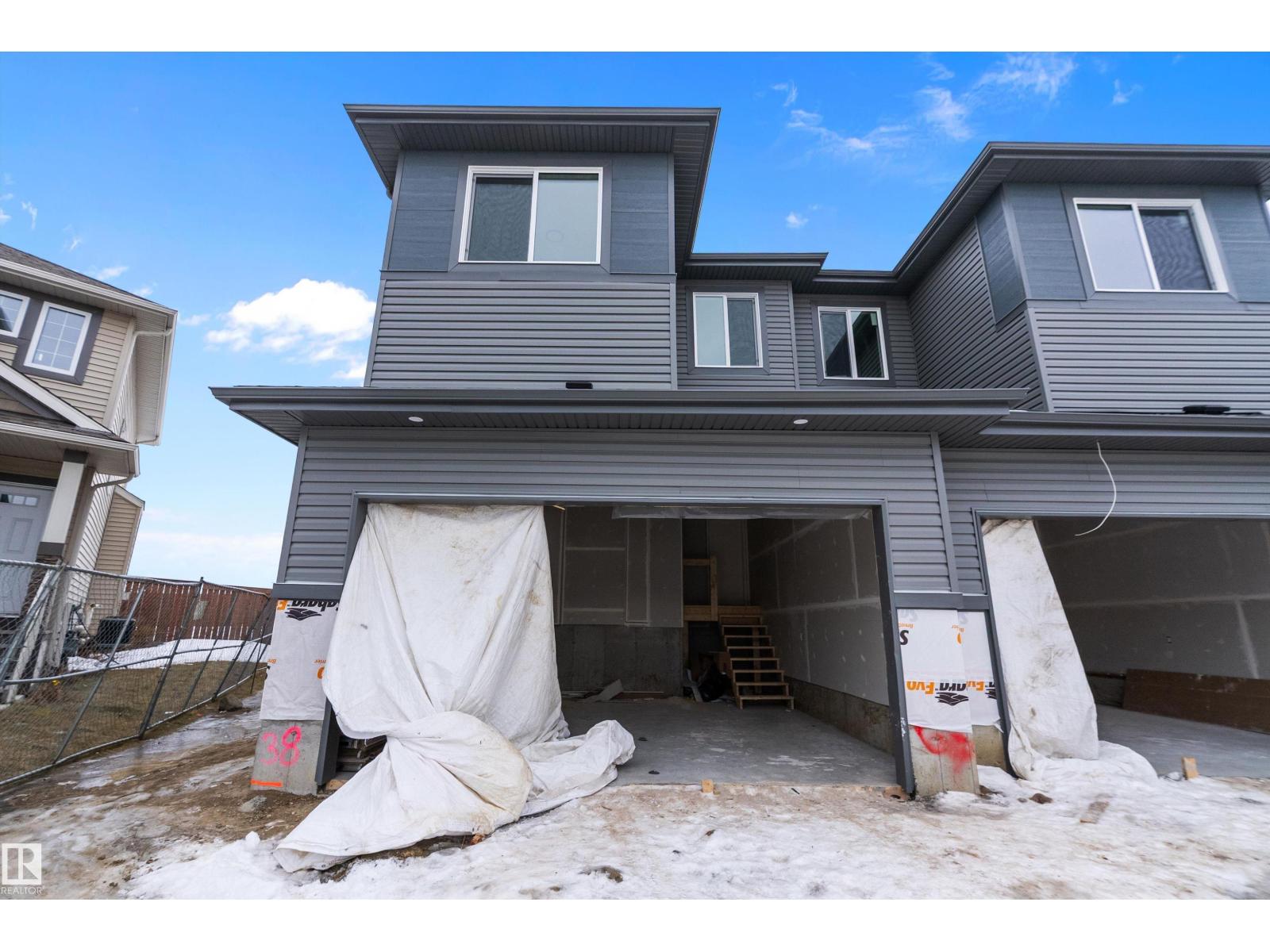 38 ASTORIA PL, Devon