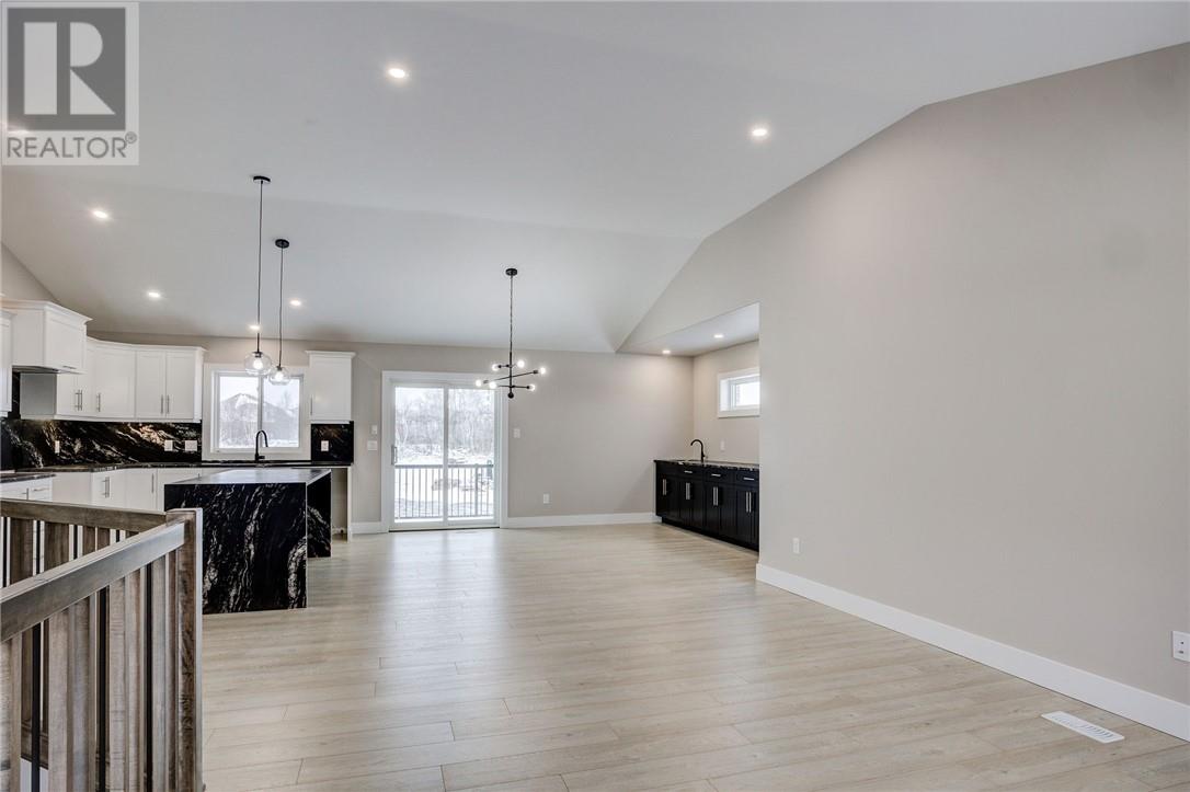 837 Moonrock Avenue, Sudbury, Ontario, P3E5Z5 — Photo 11