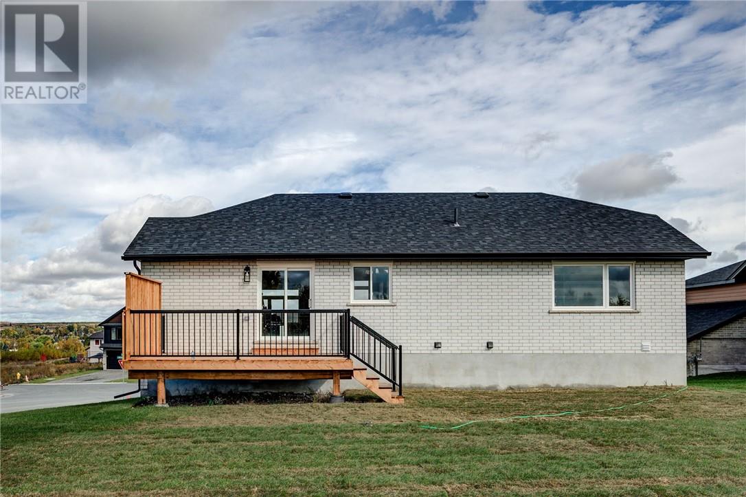 837 Moonrock Avenue, Sudbury, Ontario, P3E5Z5 — Photo 36