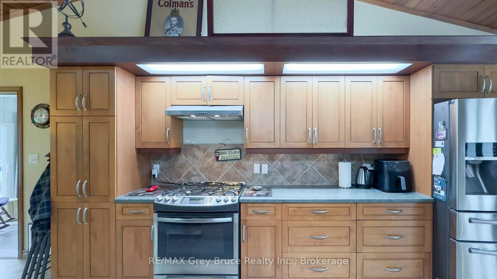 236 BRUCE STREET - 10