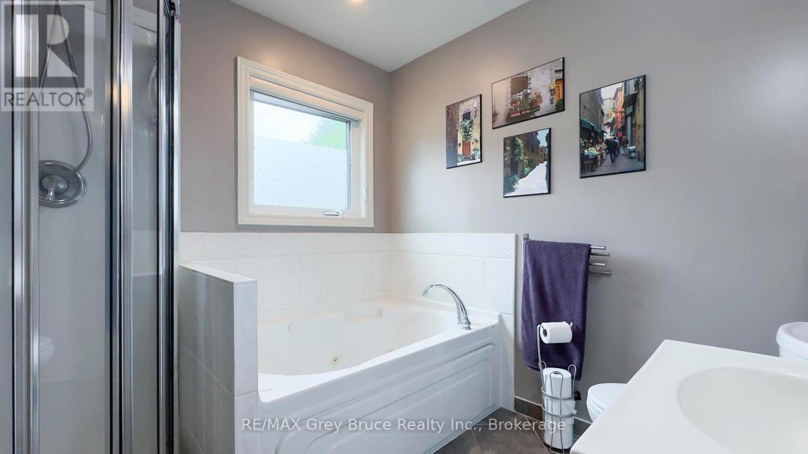 236 BRUCE STREET - 23