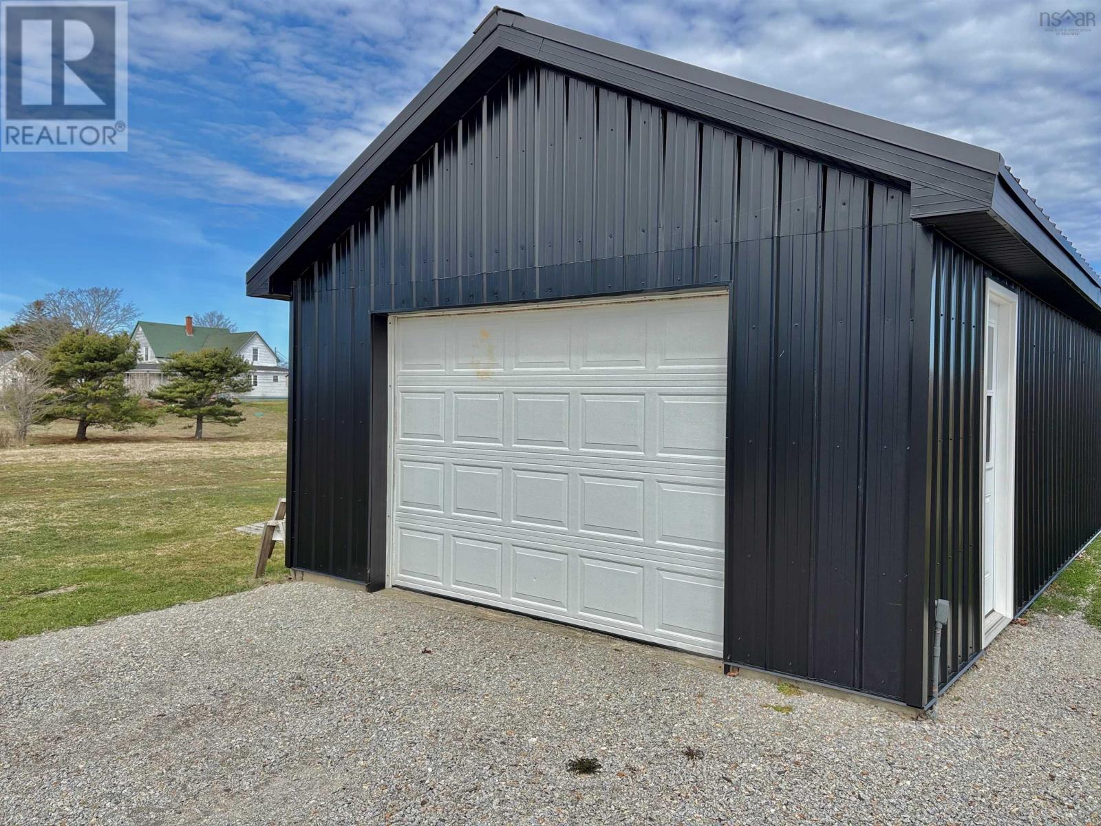 Property 27 of 30 of 927 Highway 334