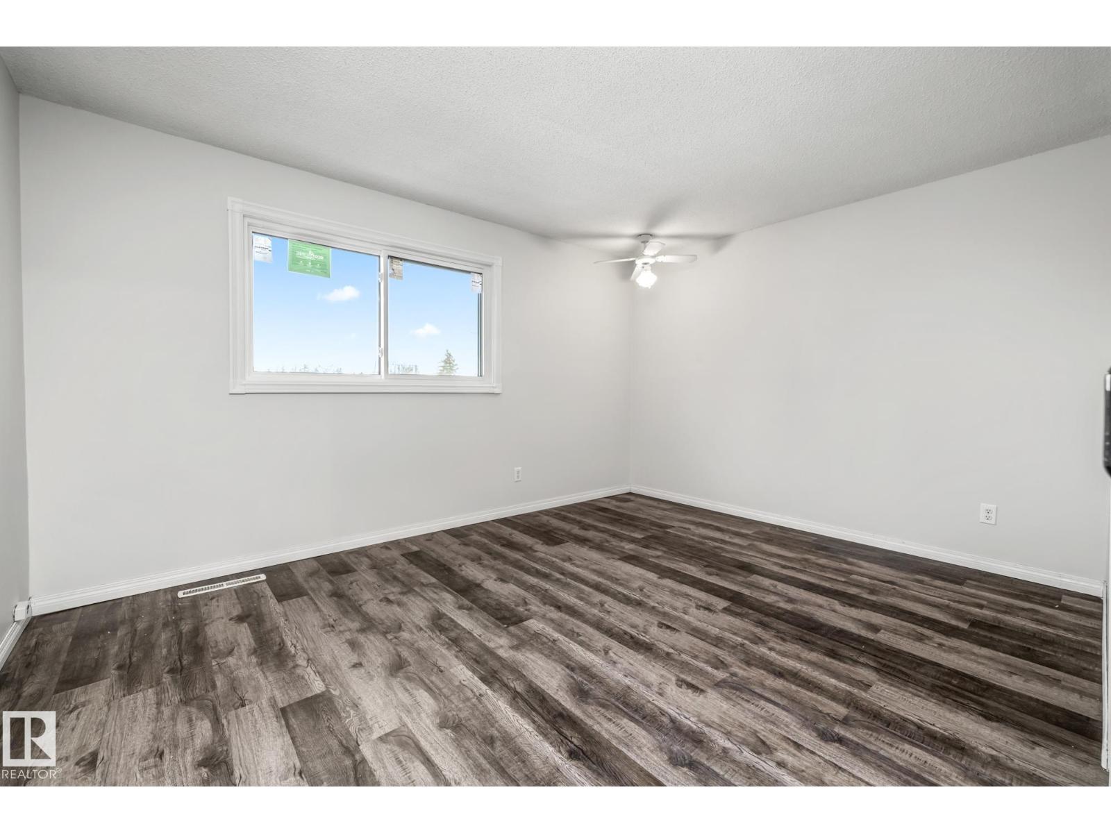 145B ROYAL RD NW - 21