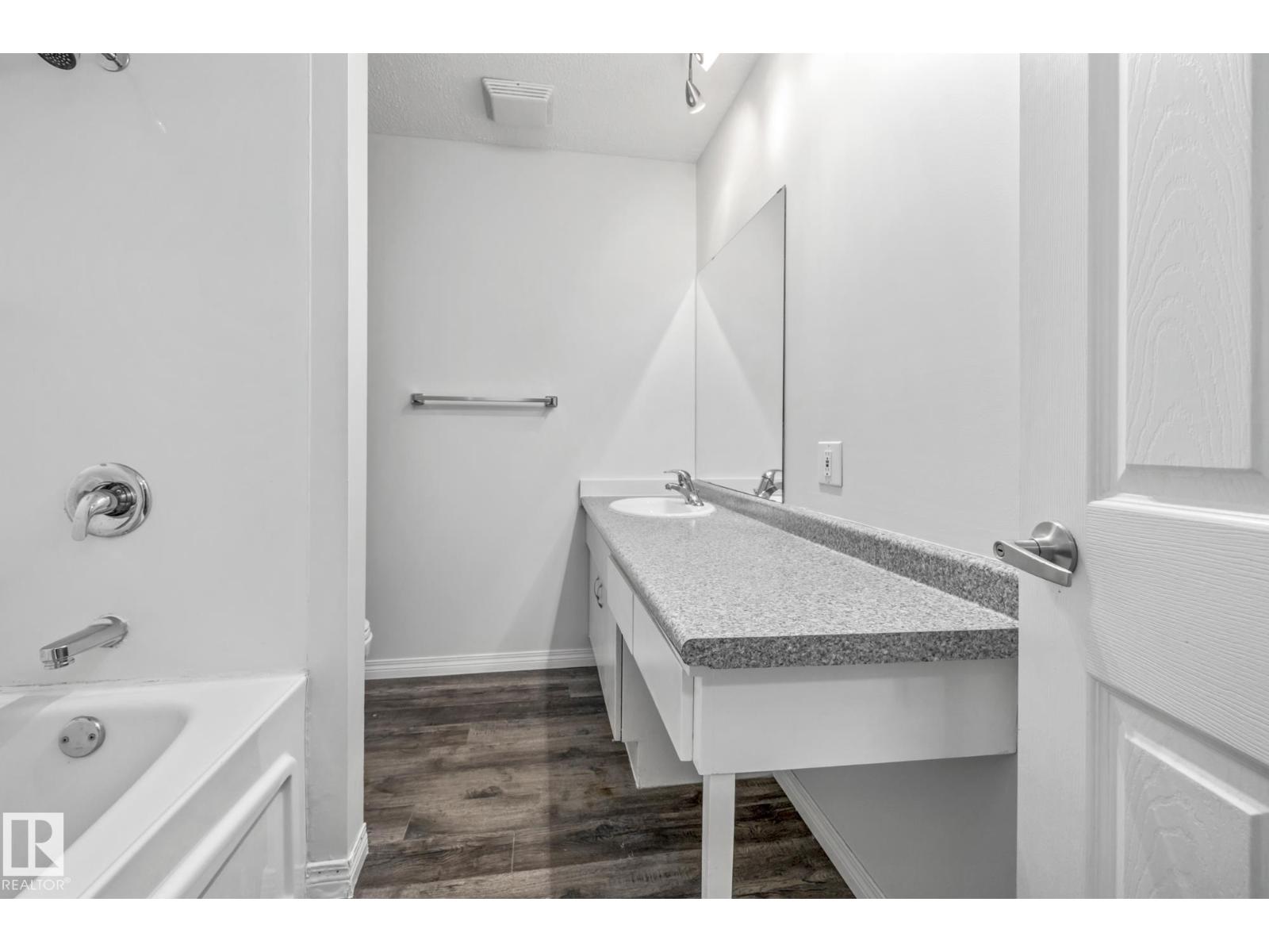 145B ROYAL RD NW - 22
