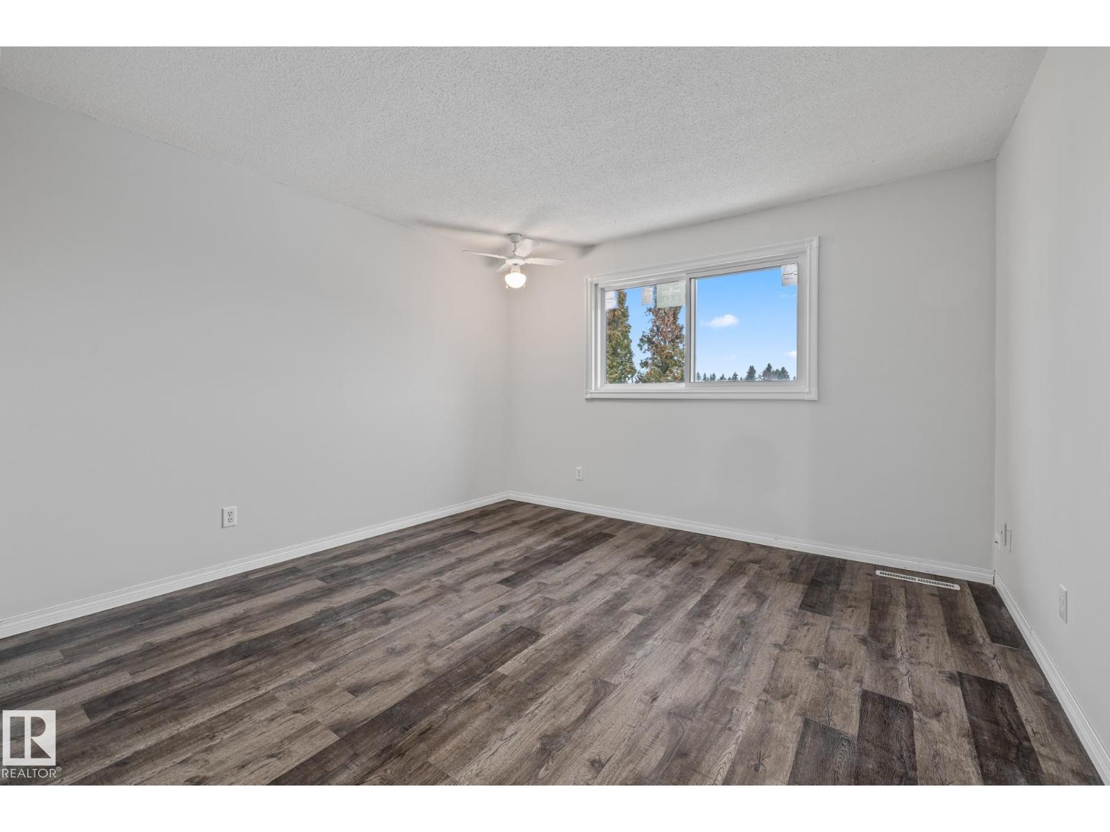 145B ROYAL RD NW - 19