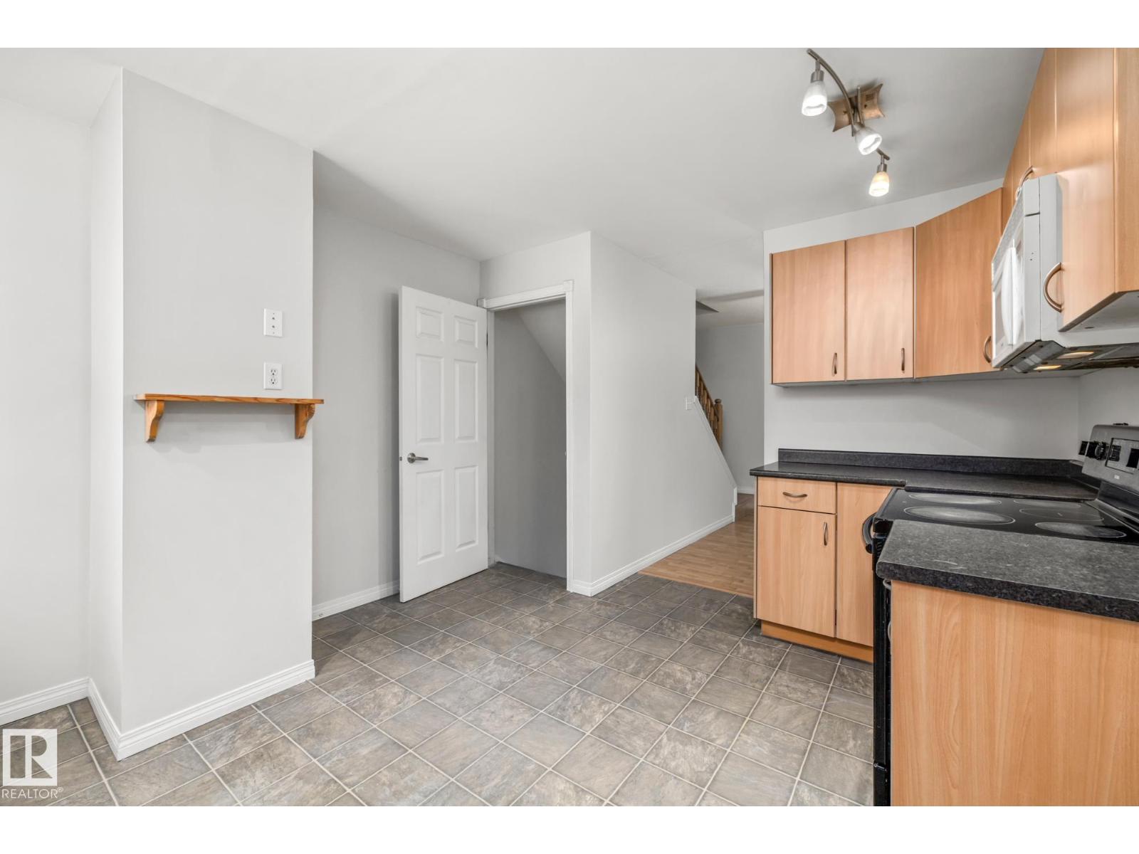 145B ROYAL RD NW - 6