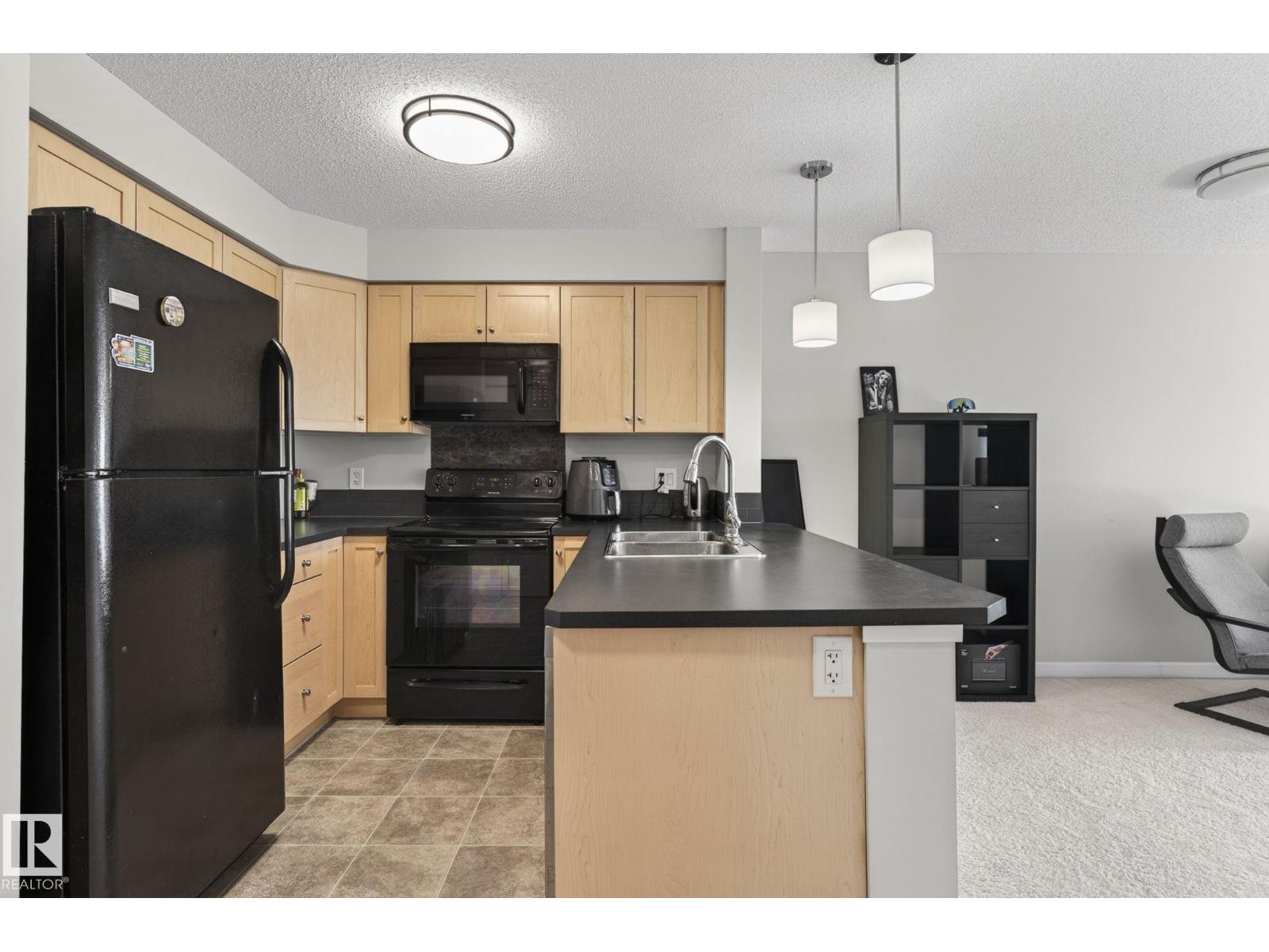 #307 3719 WHITELAW LN NW SW, Edmonton