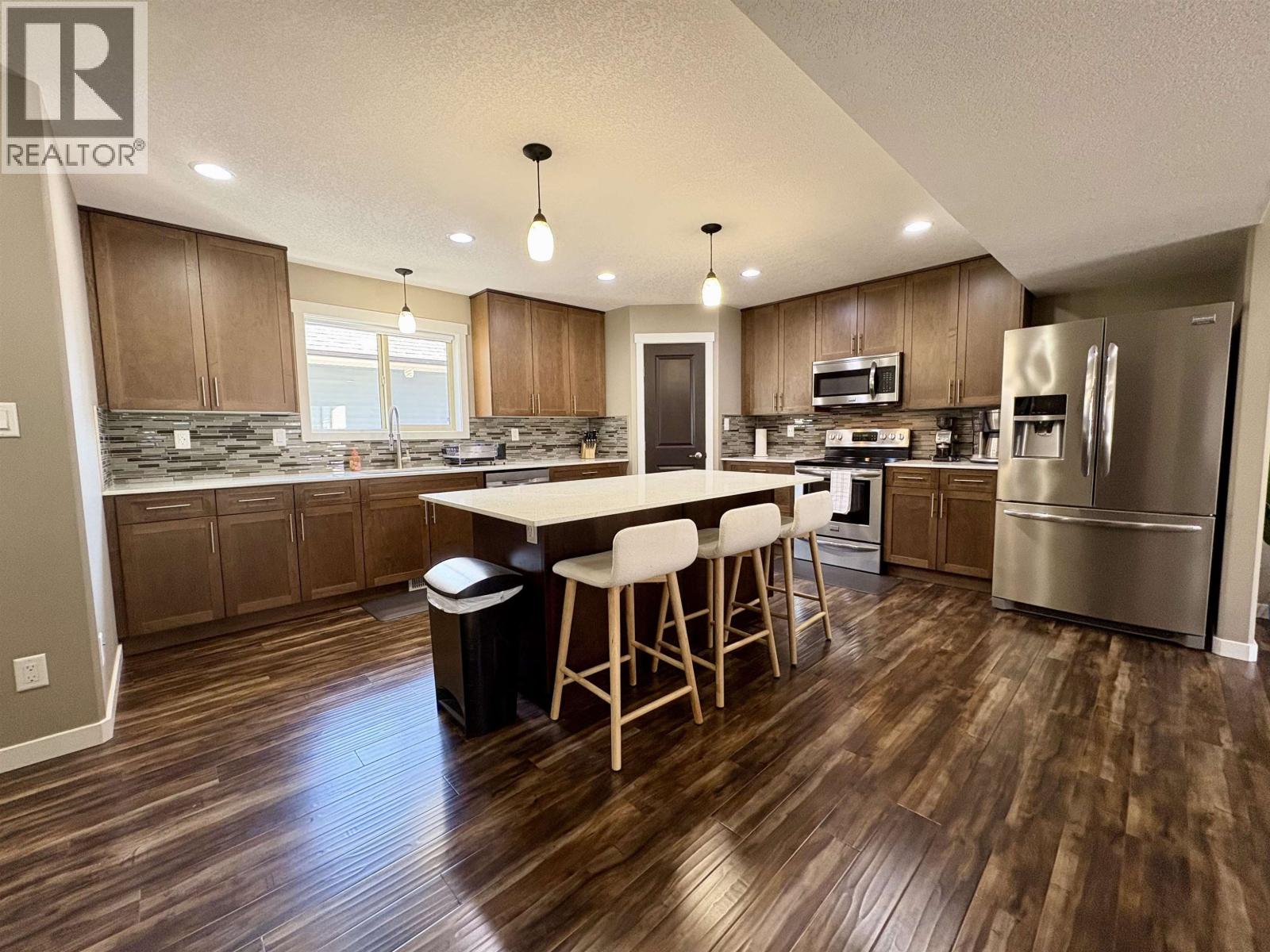 #201 7400 CREEKSIDE WAY - 4