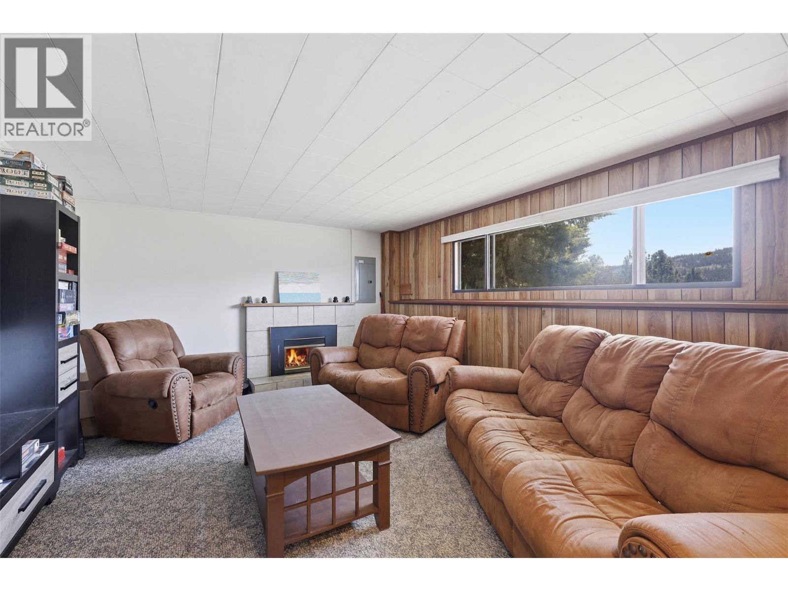 1572 MT DUFFERIN Drive - 25