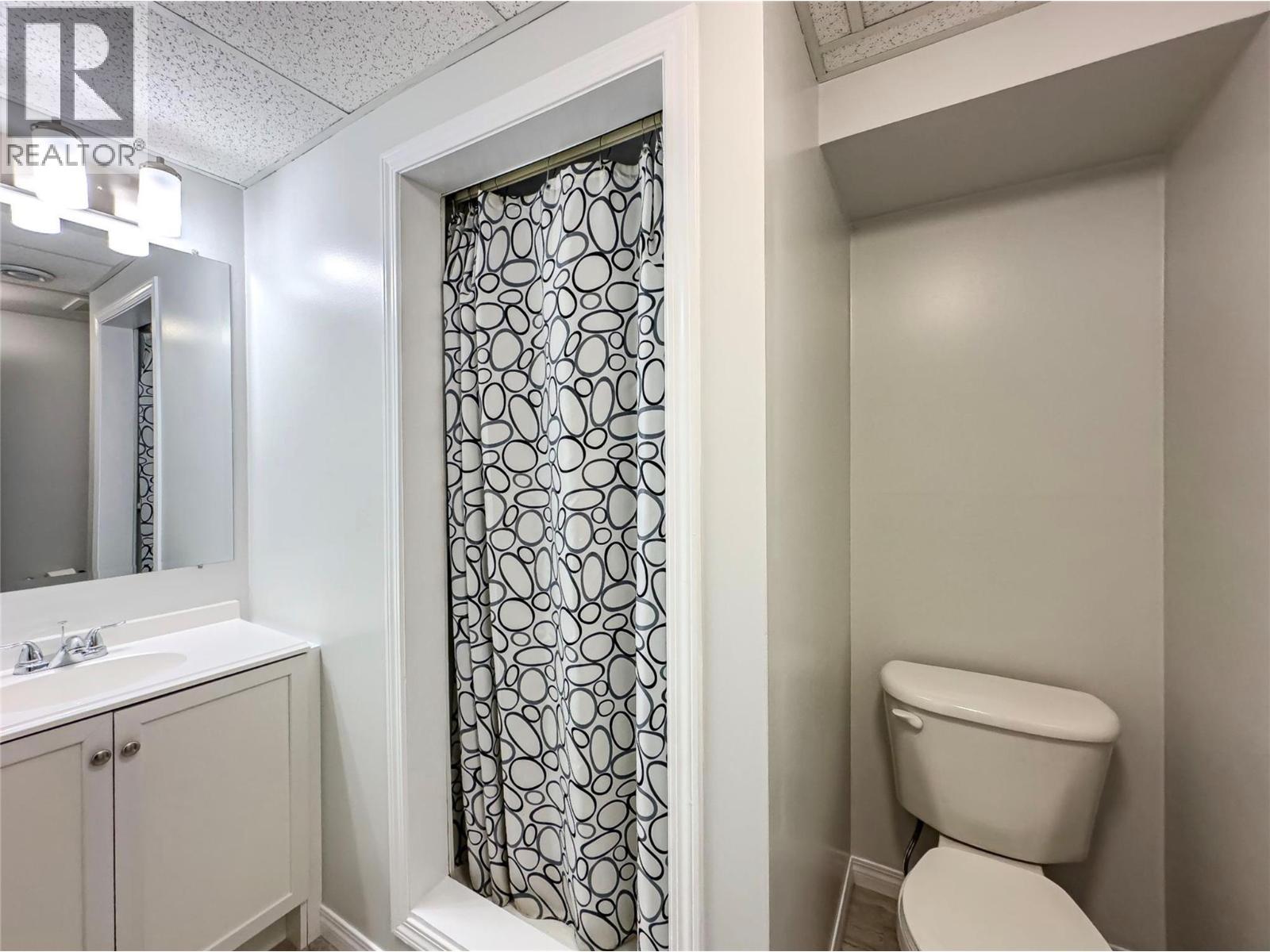1572 MT DUFFERIN Drive - 23