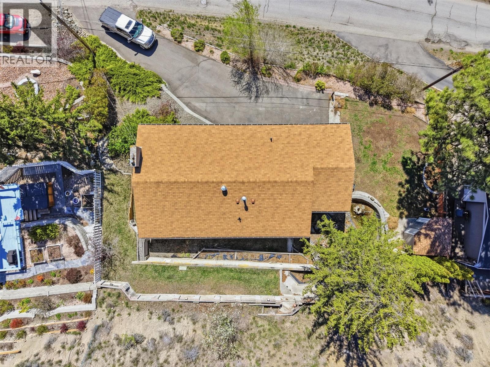 1572 MT DUFFERIN Drive - 40