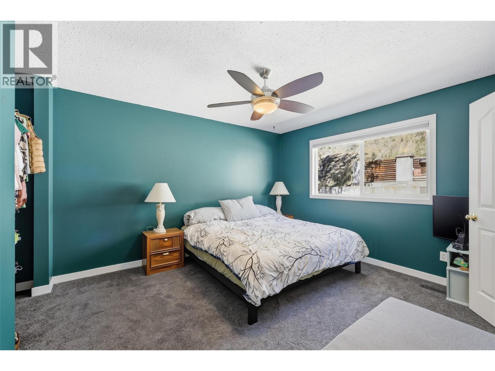 1572 MT DUFFERIN Drive - 14