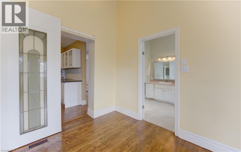 163 BINSCARTH Road - 22