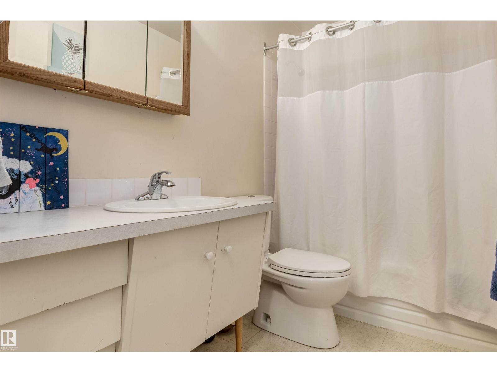 #33 10230 122 ST NW, Edmonton