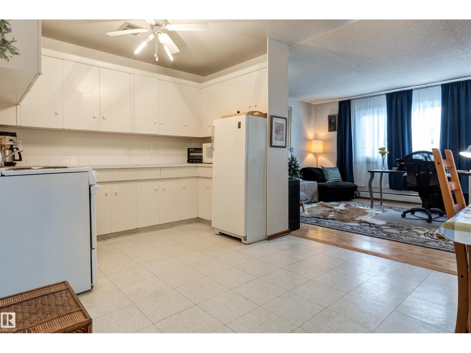 #33 10230 122 ST NW, Edmonton