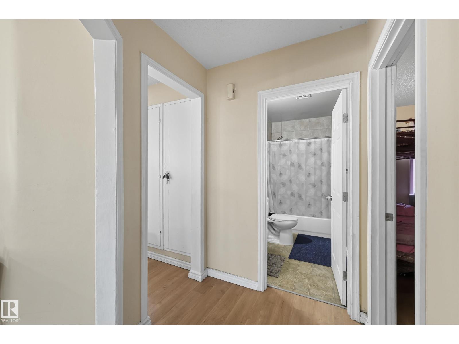 11908 71 ST NW, Edmonton