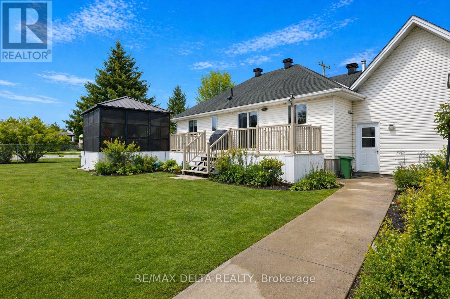 2031 DEVINE ROAD - 31