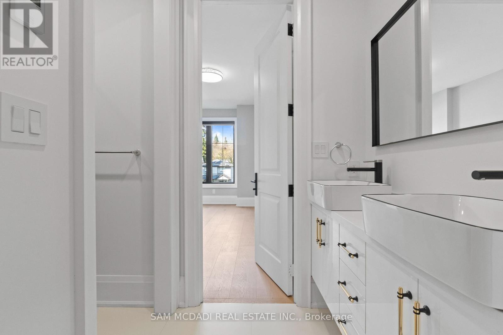 78 SOUTH KINGSWAY — photo 23