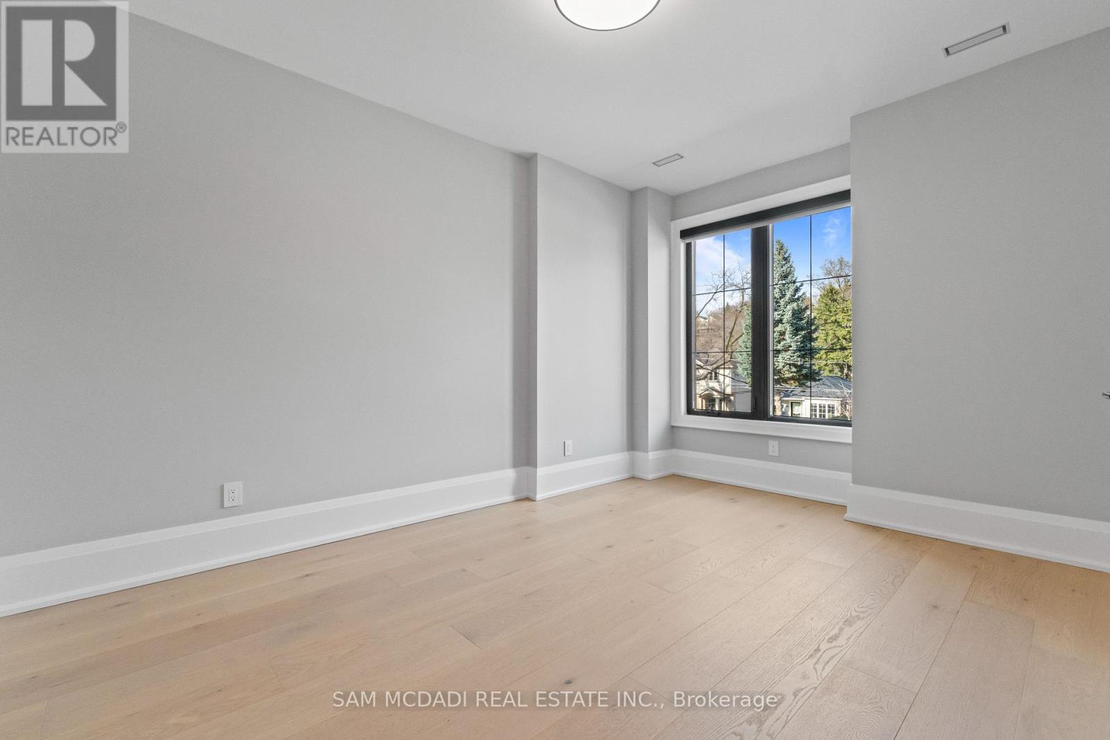78 SOUTH KINGSWAY — photo 26