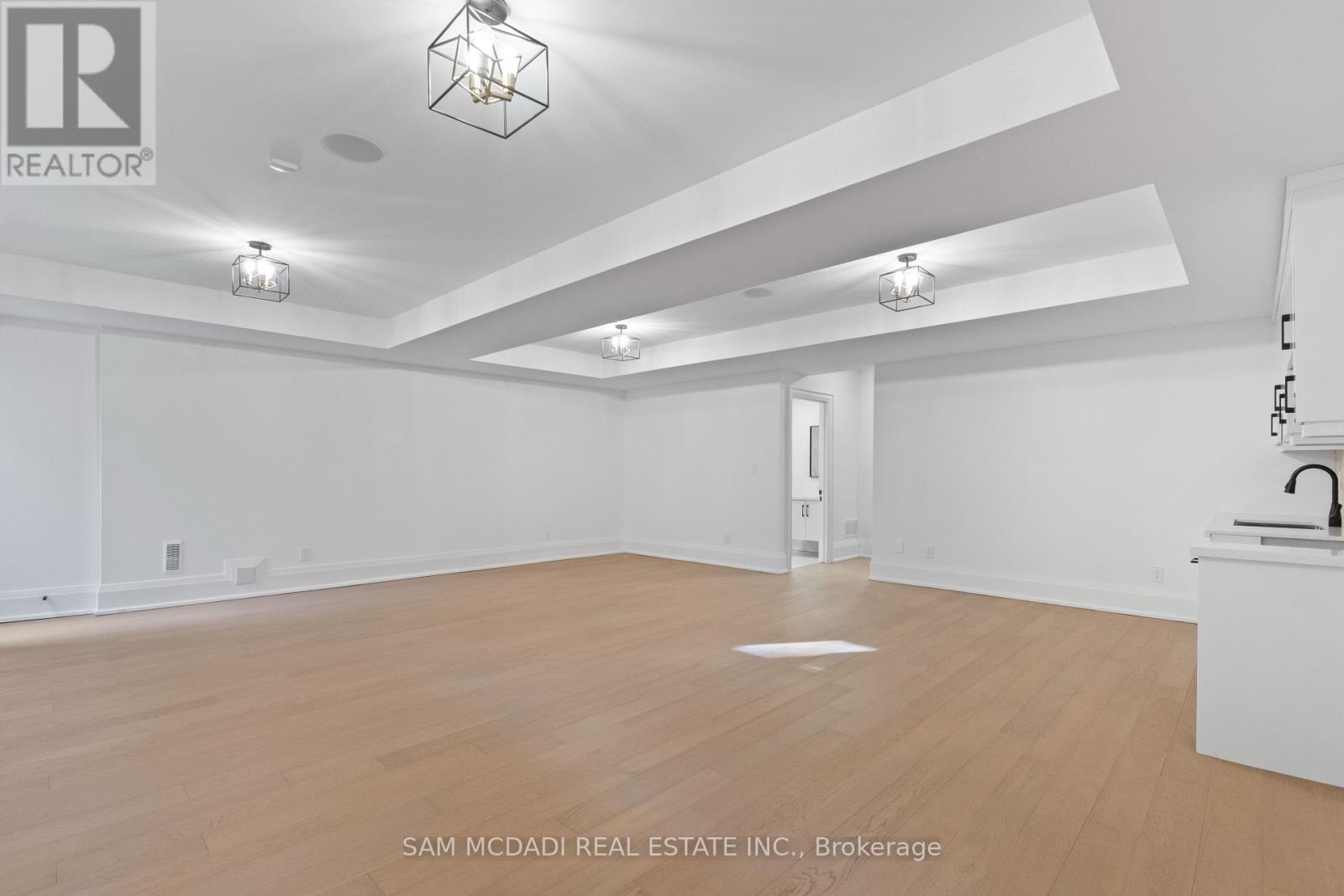 78 SOUTH KINGSWAY — photo 35