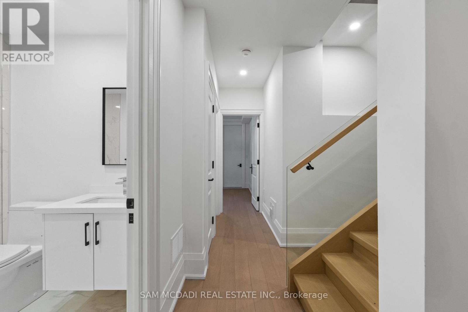78 SOUTH KINGSWAY — photo 36