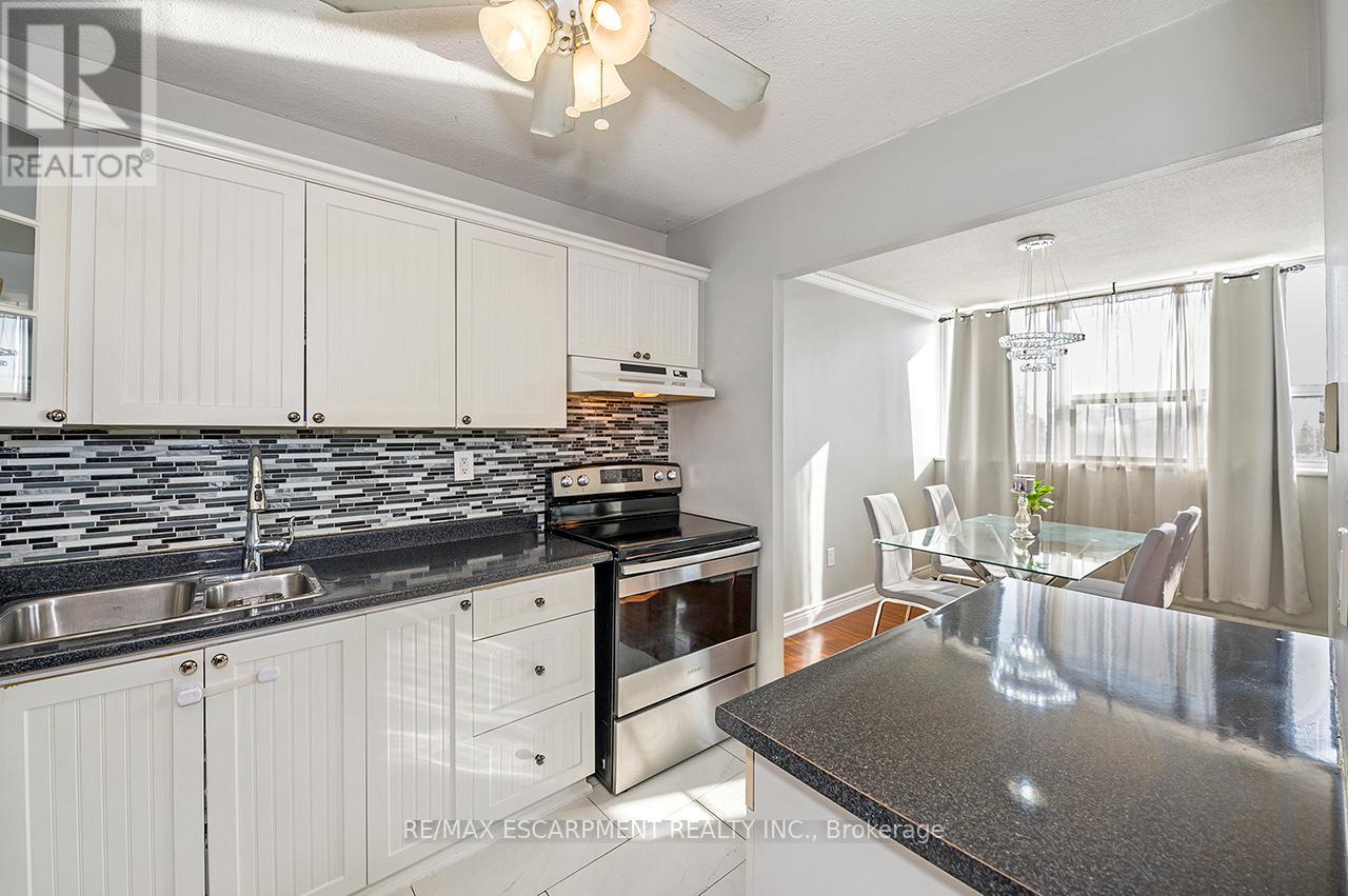 308 - 530 LOLITA GARDENS, Mississauga (Mississauga Valleys), Ontario, L5A3T2 — Photo 17