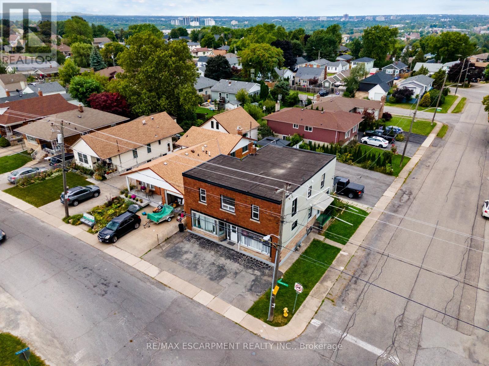 86 TOWNLINE ROAD W - 1