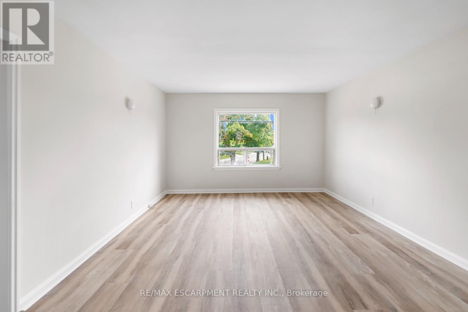 86 TOWNLINE ROAD W - 12